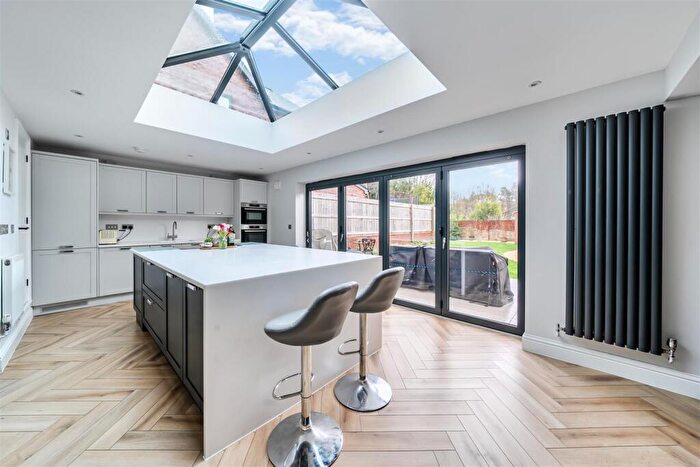 4 Bedroom Semi-Detached House For Sale In Mortimers Lane, Fair Oak, Eastleigh, SO50