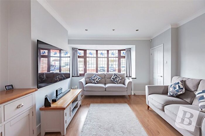 3 Bedroom Terraced House For Sale In Laburnum Avenue, Hornchurch, RM12