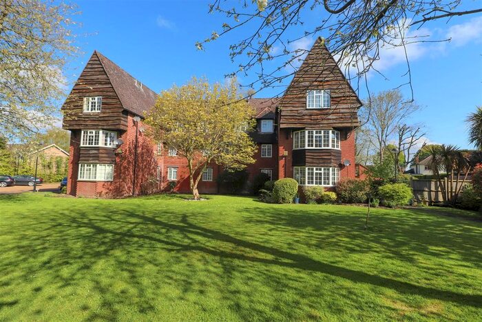 1 Bedroom Flat To Rent In Heath House, Milton Road, Ickenham, UB10