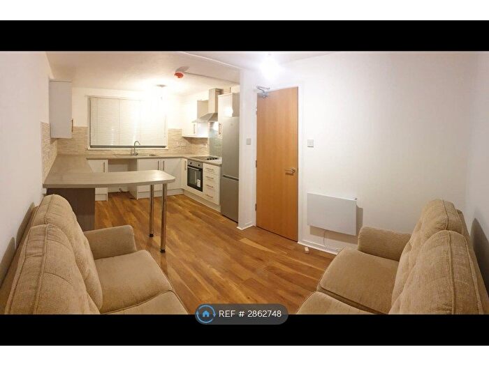 4 Bedroom Flat To Rent In St Mungo Avenue, Glasgow, G4