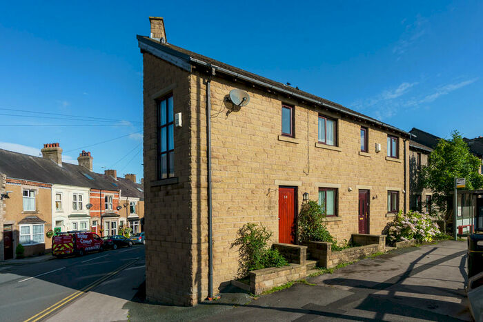 3 Bedroom Town House To Rent In Lancaster Road, Carnforth, Lancashire, LA5
