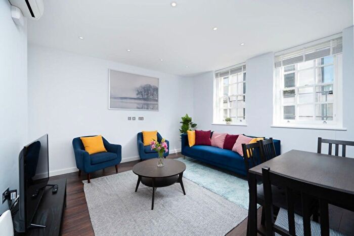 3 Bedroom Flat To Rent In Soho, W1F