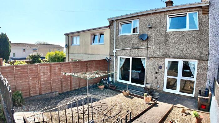 3 Bedroom Terraced House For Sale In Elm Court, Newbridge, NP11