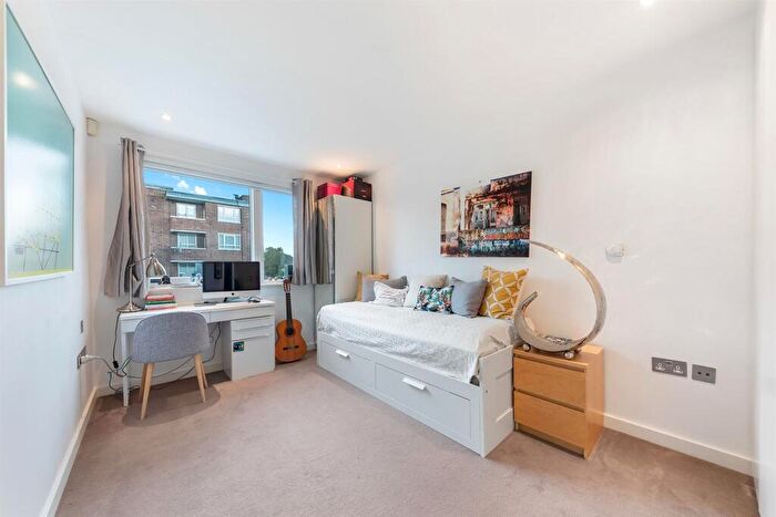 2 Bedroom Flat To Rent In Abbey Road, St John's Wood, NW8