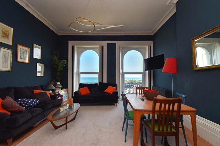 2 Bedroom Flat For Sale In Marina, St. Leonards-On-Sea, TN38