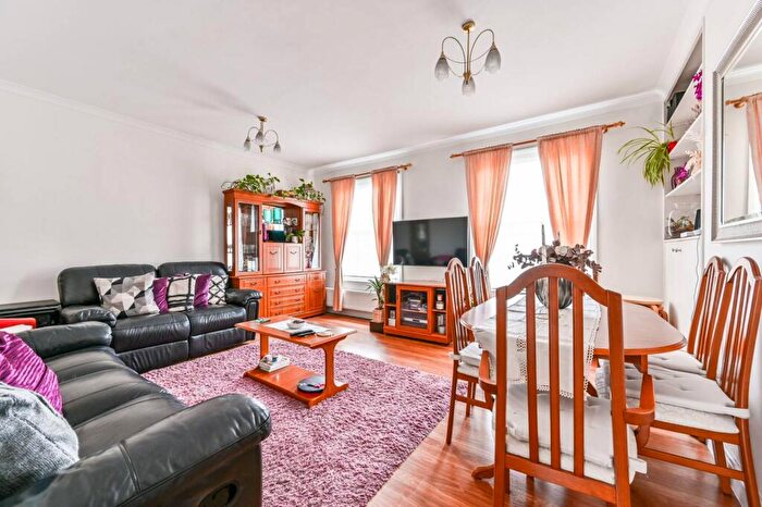 3 Bedroom Flat For Sale In Royal College Street, Camden Town, London, NW1