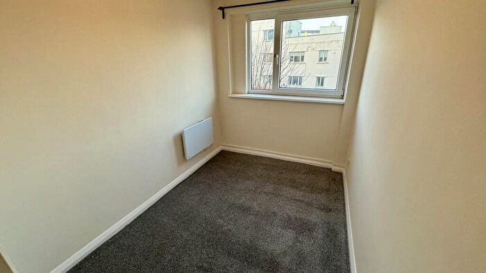 2 Bedroom Apartment To Rent In Broadway West, Leigh-on-Sea, SS9