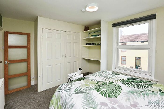 2 Bedroom Terraced House For Sale In Burnett Road, Gosport, PO12