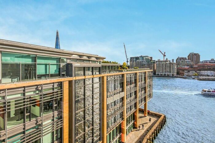 3 Bedroom Flat To Rent In Upper Thames Street, London, EC4V