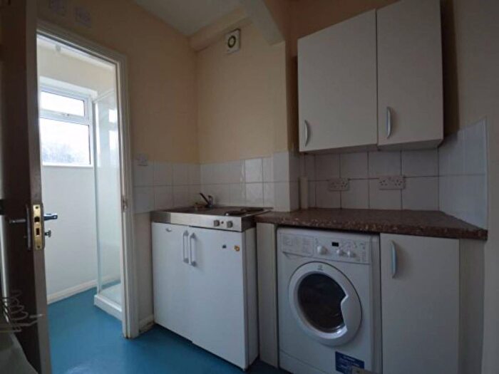 1 Bedroom Flat To Rent In Garston, Watford, WD25