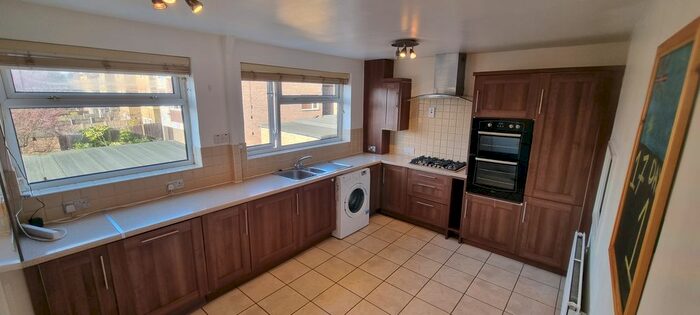 2 Bedroom Maisonette To Rent In Farnaby Road, Shortlands, BR1