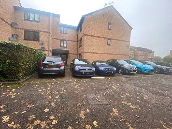 1 Bedroom Flat To Rent In Harewood Terrace, Southall, UB2