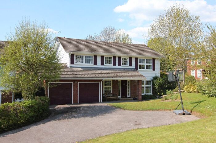 5 Bedroom Property For Sale In Southcote Way, Penn, HP10