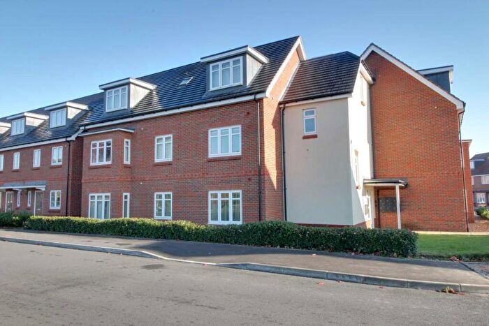 2 Bedroom Flat To Rent In Faringdon Road, Reading, RG6