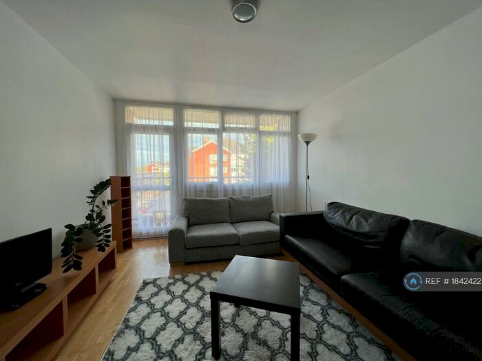 2 Bedroom Flat To Rent In Olney Road, London, SE17