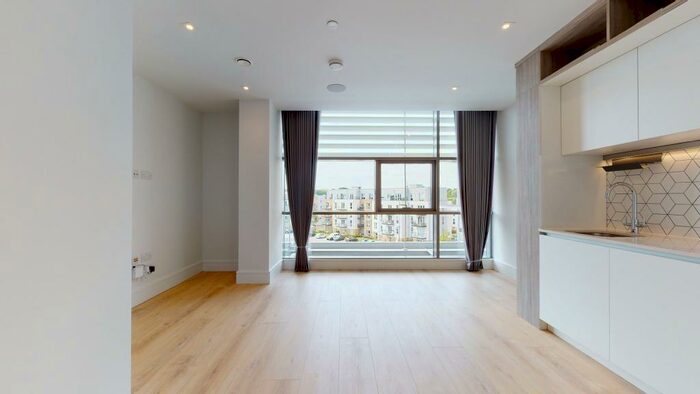 Studio To Rent In Station Road, KT15