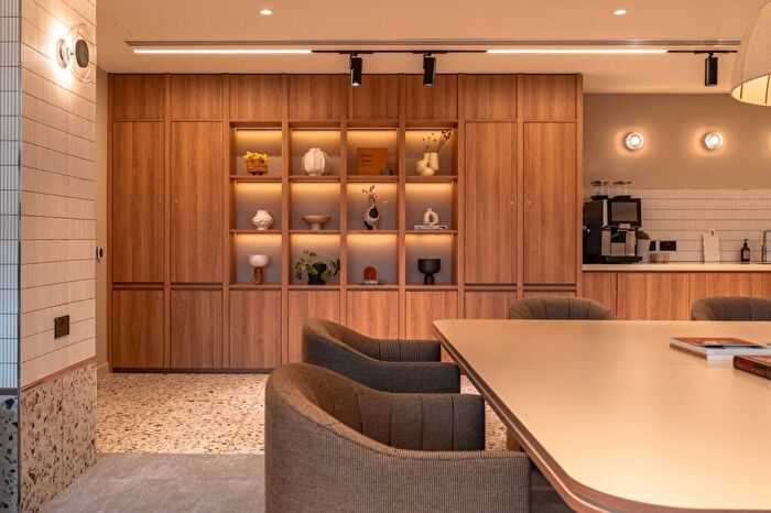 2 Bedroom Apartment To Rent In The Radiant, Kirkstall Road, Leeds, LS3