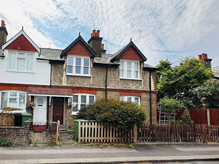 2 Bedroom Terraced House For Sale In Middle Lane, Epsom, KT17