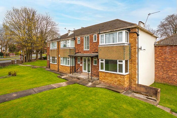 1 Bedroom Flat For Sale In Princes Court, Moortown, Leeds, LS17
