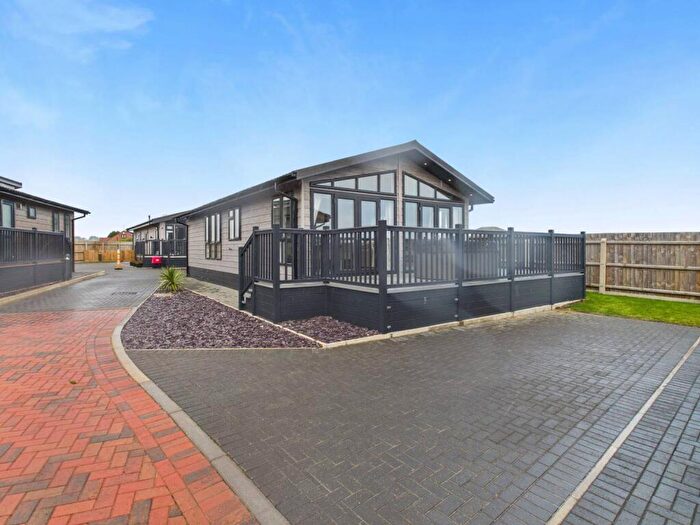 2 Bedroom Lodge For Sale In Bacton, Norwich, NR12