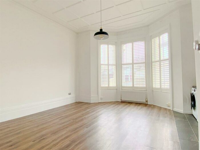 1 Bedroom Flat To Rent In Dyke Road, Brighton, BN1
