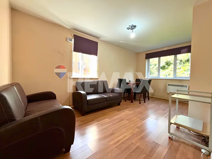 1 Bedroom Flat To Rent In Jack Clow Road, London, E15