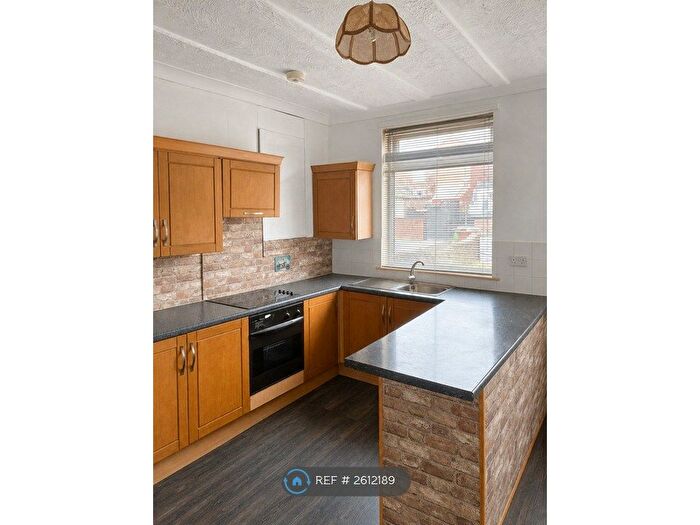 2 Bedroom Terraced House To Rent In South View, Pontefract, WF7