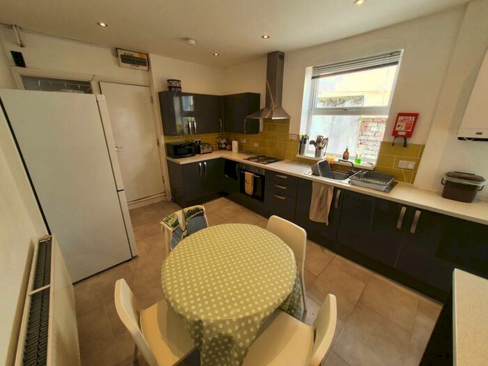 4 Bedroom Terraced House To Rent In Montgomery Street, Roath, Cardiff, CF24