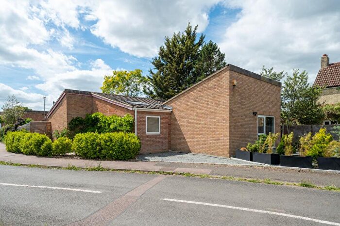 4 Bedroom Detached Bungalow For Sale In Sherbourne Close, Cambridge, CB4