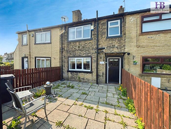 1 Bedroom Terraced House To Rent In Newlands Grove, Northowram, Halifax, HX3