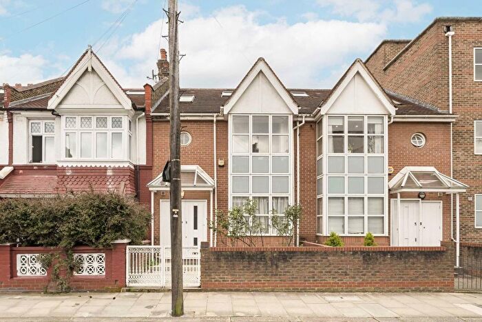 4 Bedroom Property For Sale In Rannoch Road, Hammersmith, W6