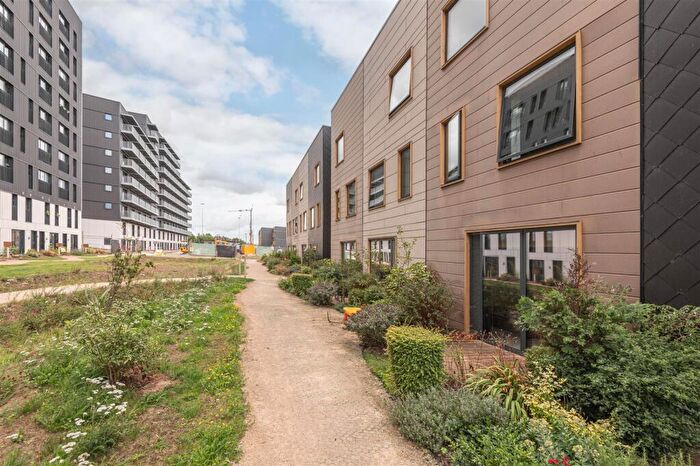 4 Bedroom Town House For Sale In Solar Avenue, Leeds City Centre, LS9