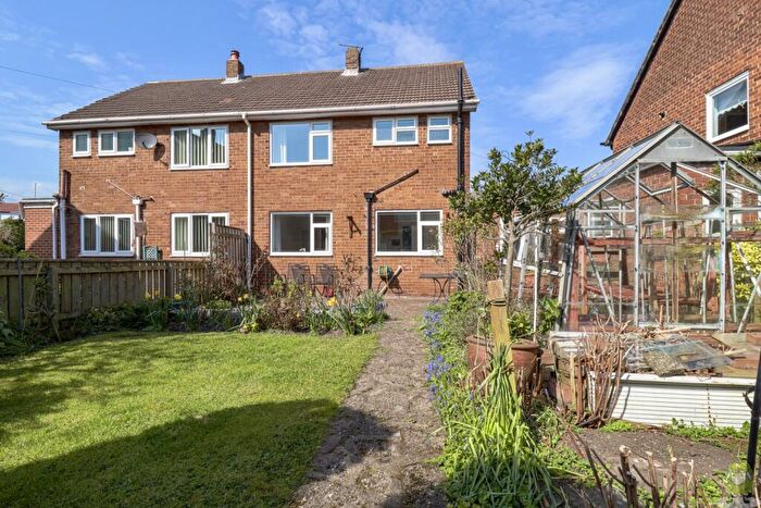 3 Bedroom Semi Detached House For Sale In Avondale Gardens, West Boldon, East Boldon, Tyne And Wear, NE36