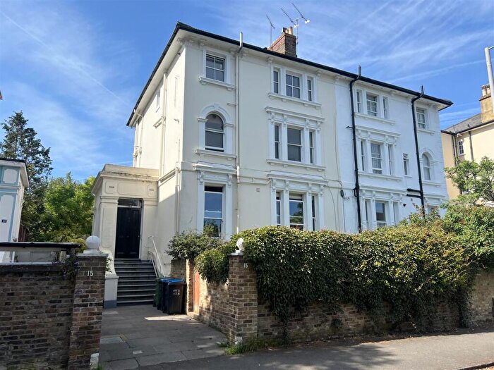 2 Bedroom Apartment To Rent In Uxbridge Road, Kingston Upon Thames, KT1