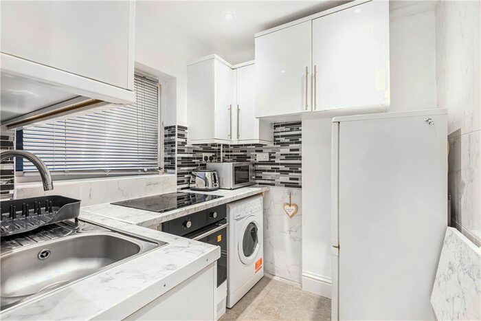 1 Bedroom Flat To Rent In The Approach, London, W3