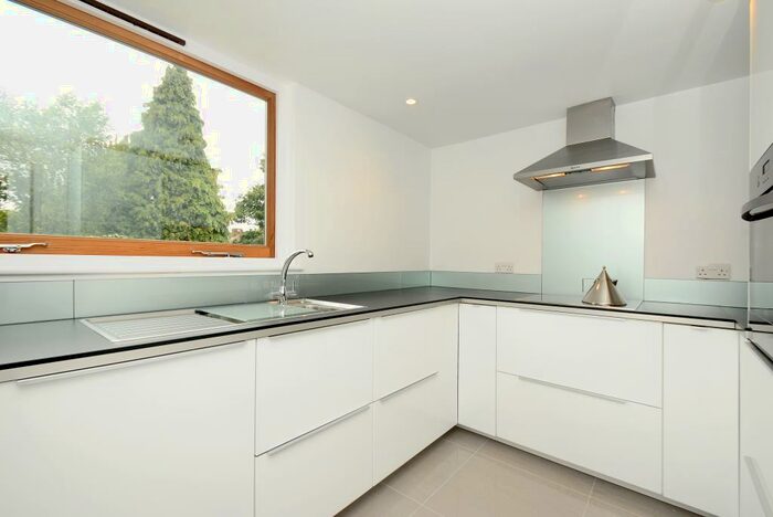 1 Bedroom Apartment To Rent In Divinity Road, Oxford, OX4