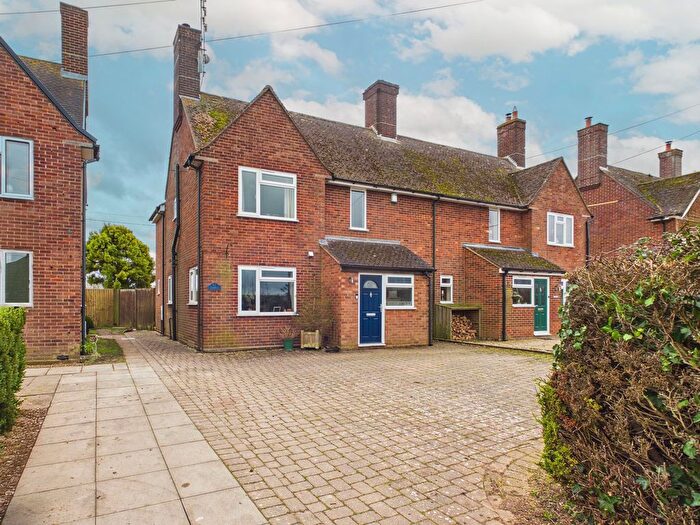 4 Bedroom Semi Detached House For Sale In Aston Abbotts Road, Weedon, HP22