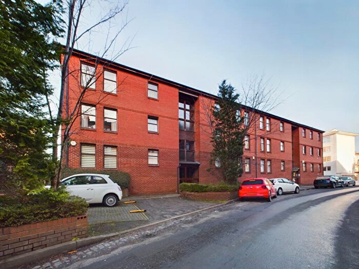 2 Bedroom Flat To Rent In Eastwood Avenue, G41