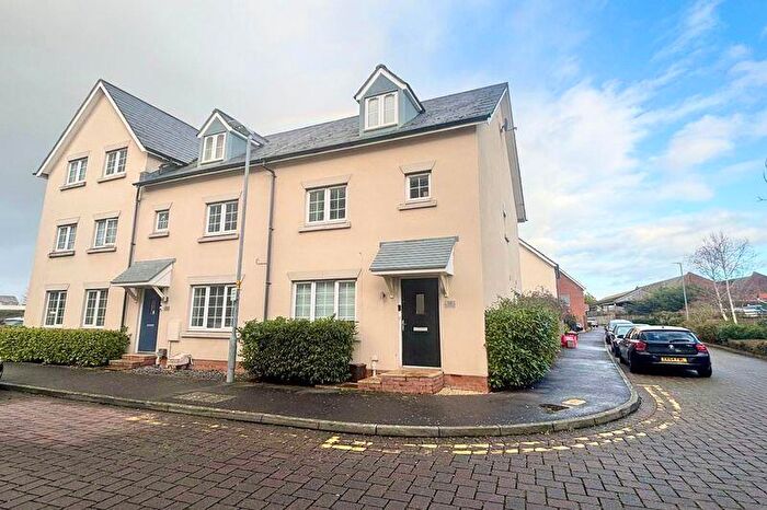 3 Bedroom Semi Detached House For Sale In Pastures Avenue, Weston-Super-Mare, BS22