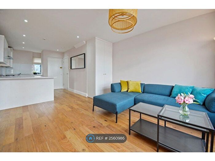 3 Bedroom Flat To Rent In Clarence Road, Hackney, E5
