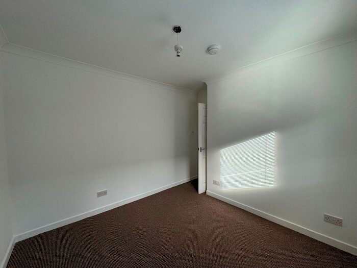 2 Bedroom Flat To Rent In A Oxford Street, Pontycymmer, Pontycymer