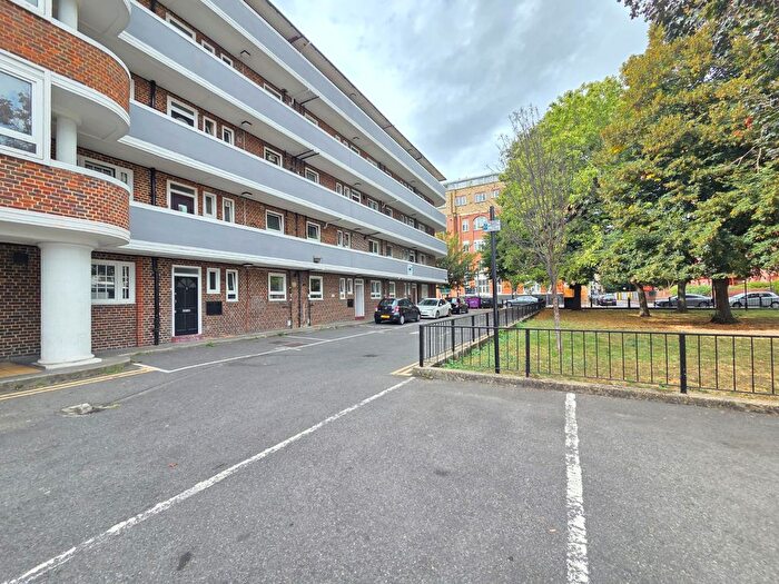 4 Bedroom Flat To Rent In Fairclough Street, London, E1