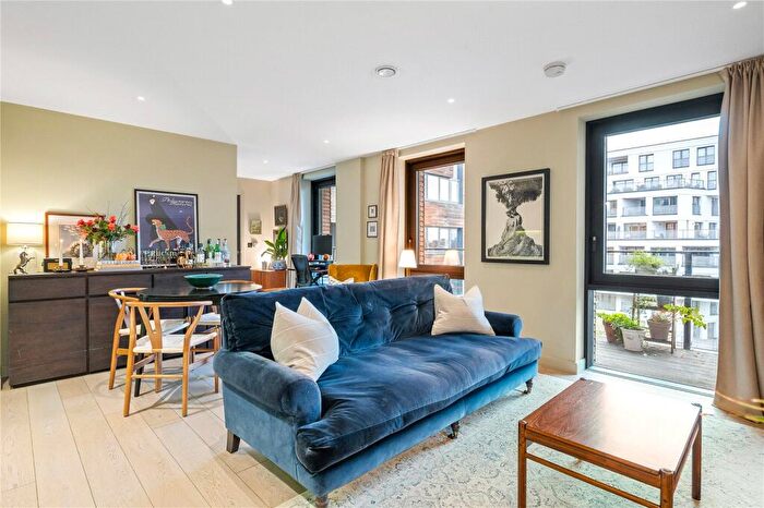 2 Bedroom Apartment To Rent In Wharf Road, Islington, London, N1