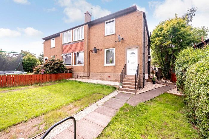 3 Bedroom Flat To Rent In Saughton Road North, Corstorphine, Edinburgh, EH12