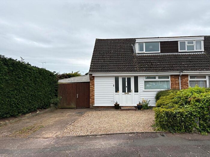 3 Bedroom Semi-Detached House To Rent In Hedgerow Drive, Kingsthorpe, NN2