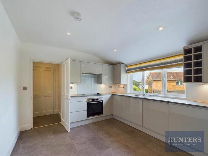 3 Bedroom Flat To Rent In Leckhampton Road, Cheltenham, GL53