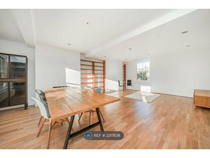 3 Bedroom Maisonette To Rent In Poplar Grove, London, W6