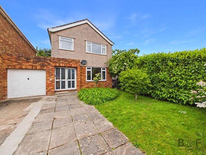 3 Bedroom Detached House For Sale In Sutherland Avenue, Downend, Bristol, BS16