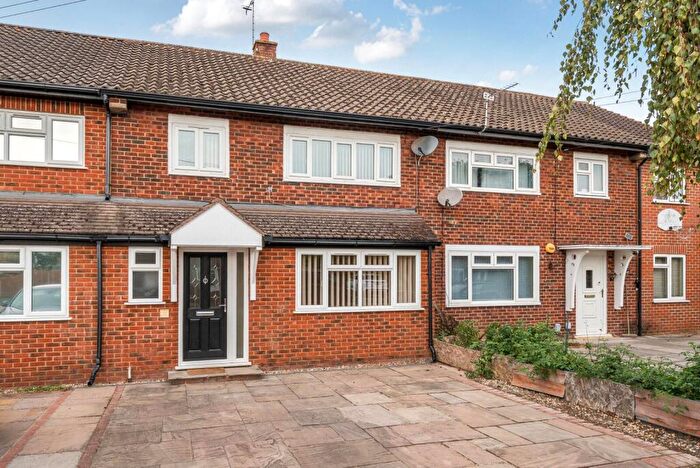 3 Bedroom Terraced House For Sale In Blair Avenue, Esher, KT10