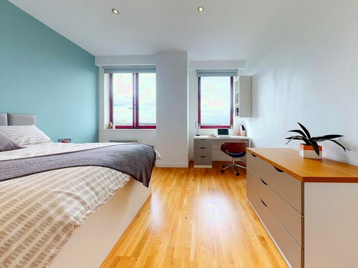 2 Bedroom Flat To Rent In Apt, Q One Residence #, LS2